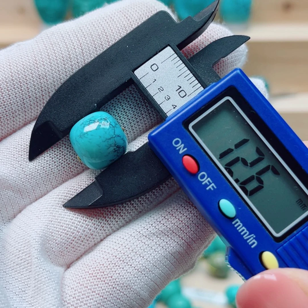 绿松石未镶嵌珠宝