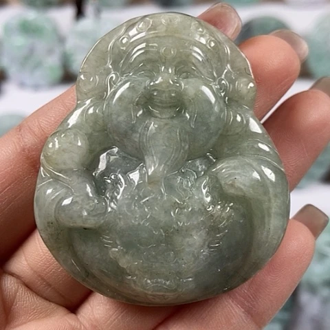 翡翠颈饰未镶嵌财神爷福利