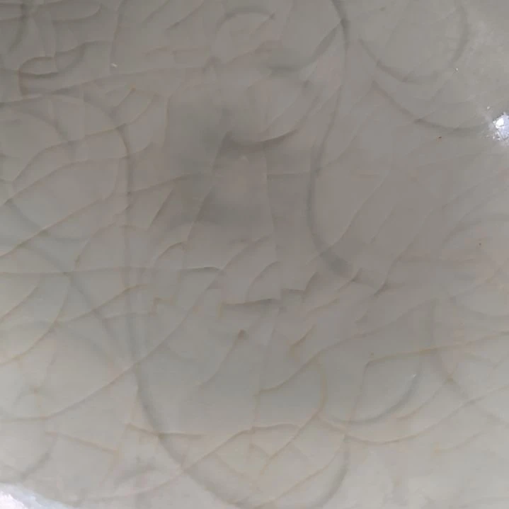 用***伢摆件一件精美龙泉大盘子全品