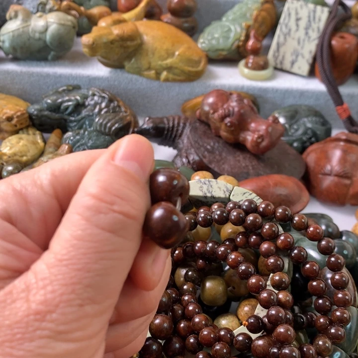 未镶嵌岫岩河磨玉（透闪石质玉）把件皮****周