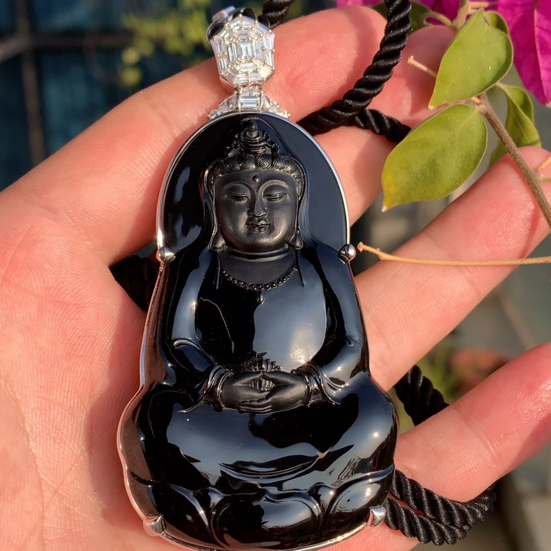 颈饰18K金镶嵌翡翠墨翠观音