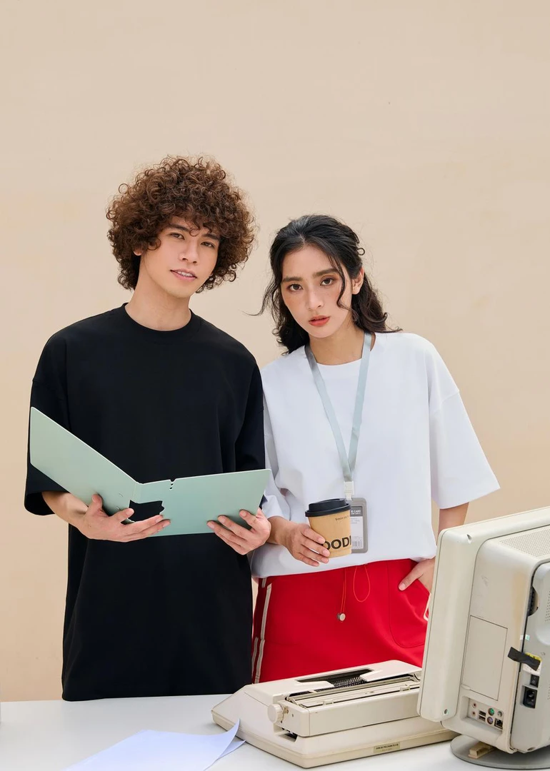 日常欧美简约基础大众短袖T恤长袖时尚圆领百搭夏季