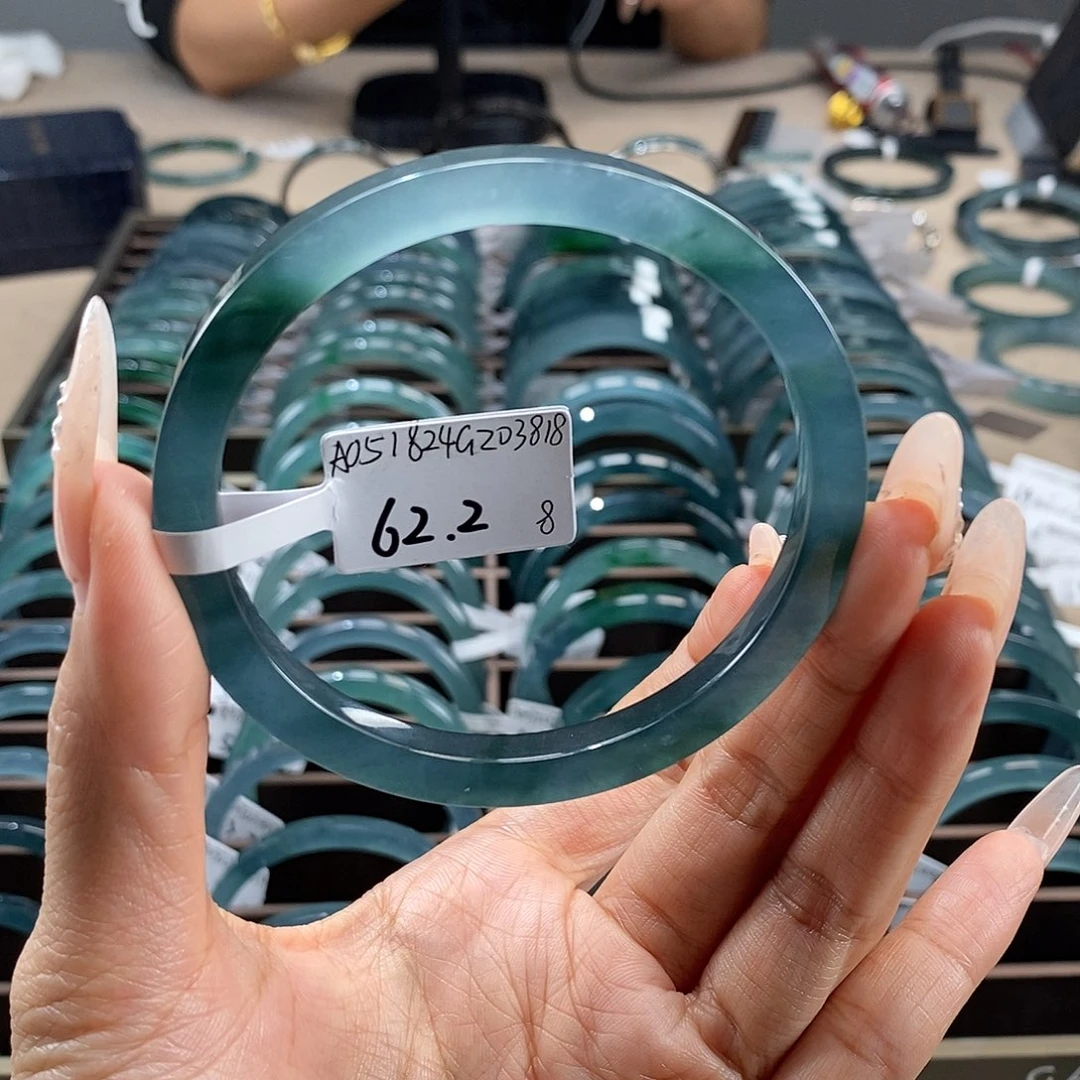翡翠未镶嵌手镯62.28