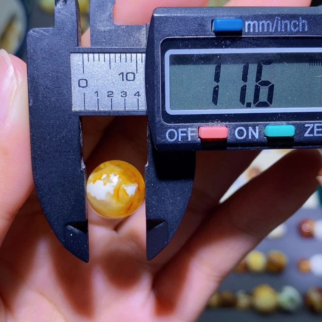 未镶嵌蜜蜡珠宝奇石