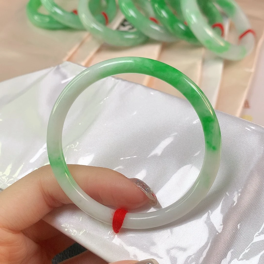 翡翠手镯未镶嵌翡翠手镯1549