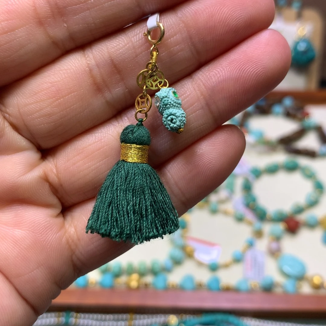 绿松石18K金镶嵌挂件