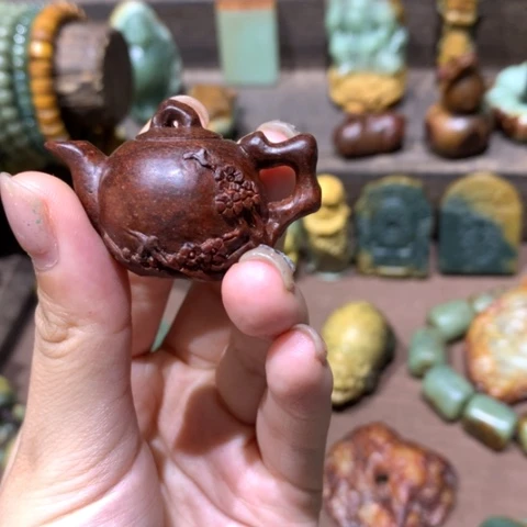 岫岩河磨玉（透闪石质玉）未镶嵌把件S****n