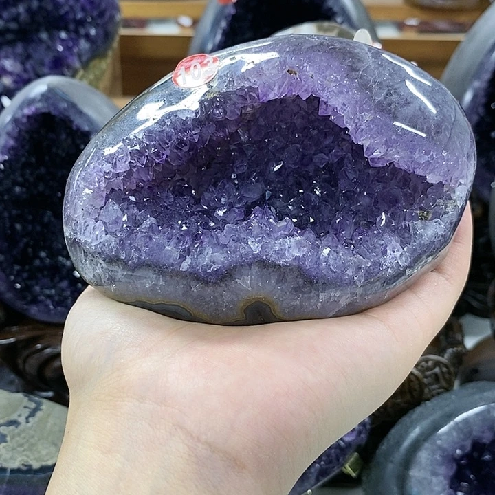未镶嵌水晶大型摆件（非配饰）