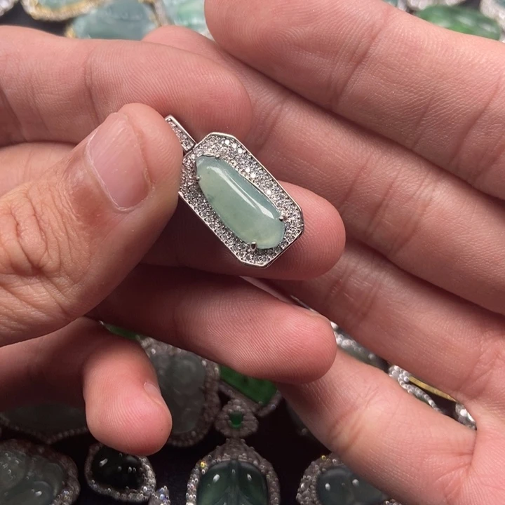 翡翠未镶嵌吊坠(不含链)吊坠