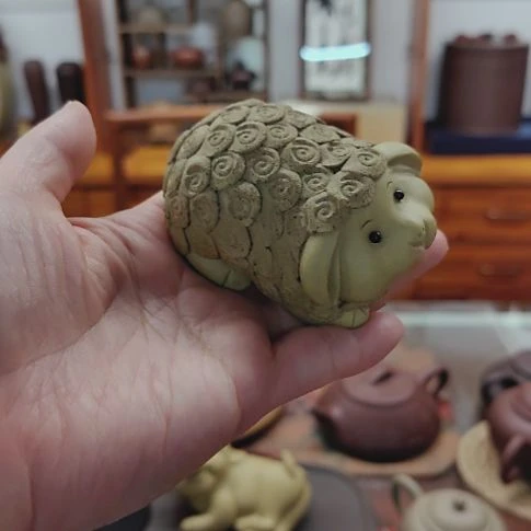 紫砂茶宠生肖羊手把件手工制作7cm左右