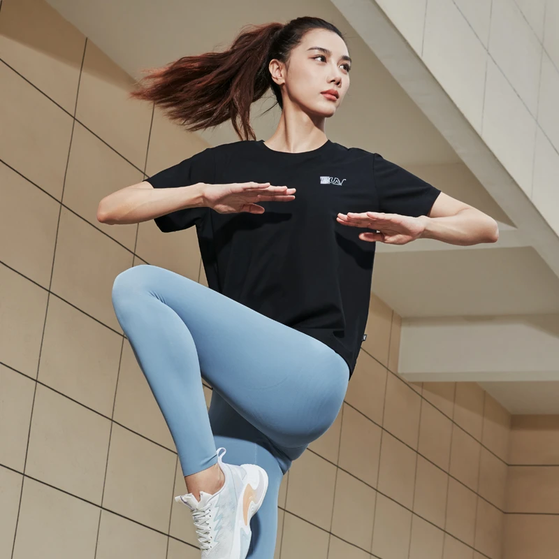 意尔康正品夏季女T恤简约高级感棉t女休闲运动风短袖柔软亲肤透气