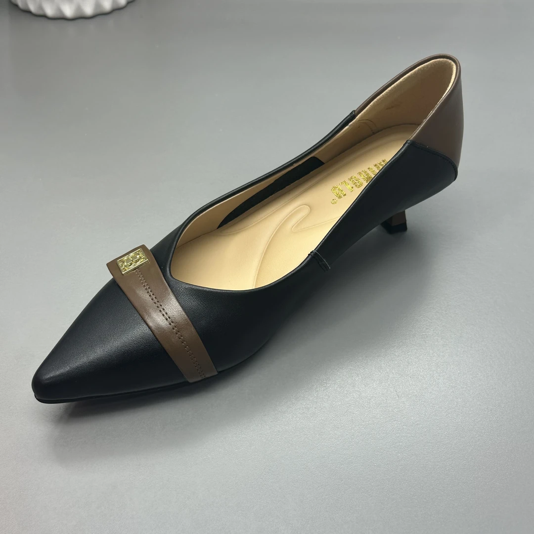 22152头层牛皮广州尖头猫跟春夏小皮鞋黑色