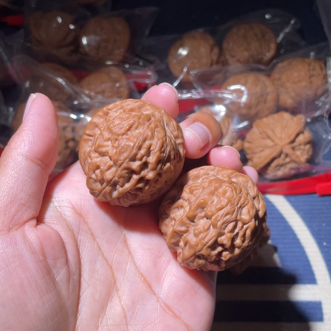 瞧***文玩核桃吊坠全品黄松峪元宝41