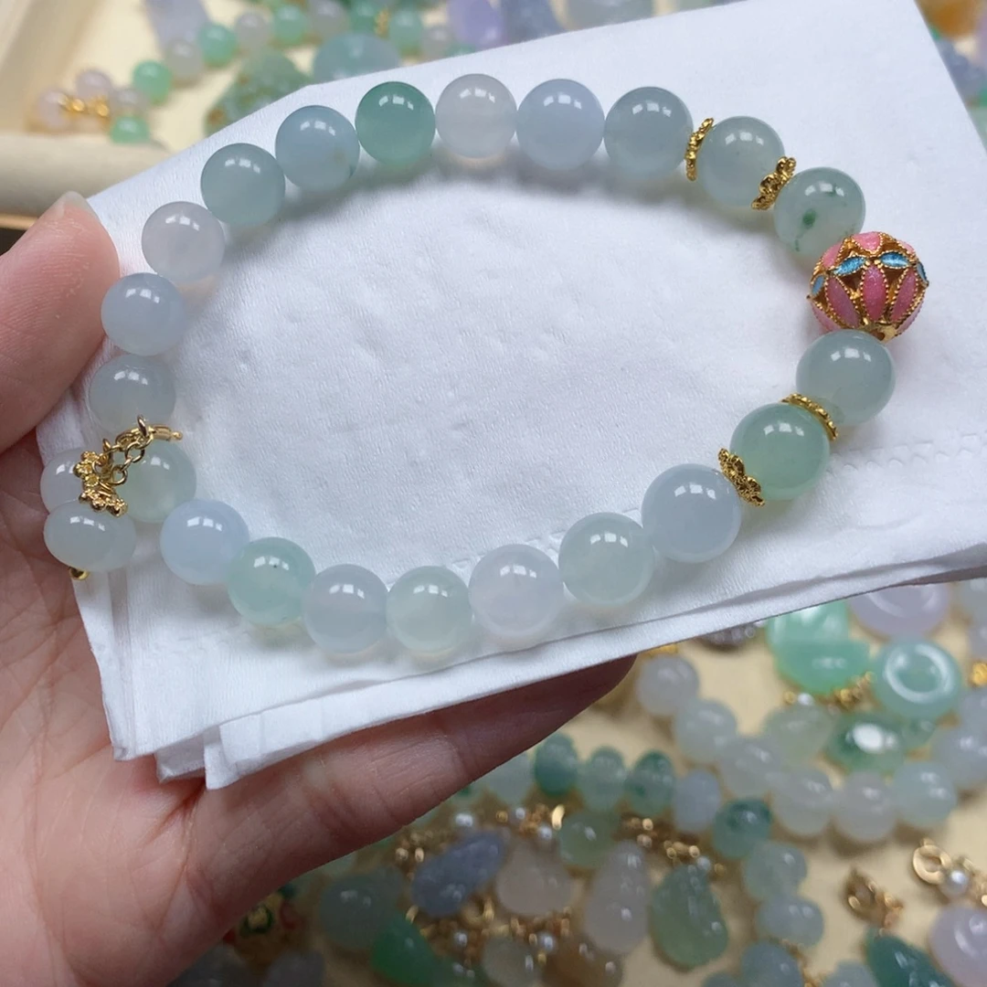 黎***心颈饰未镶嵌翡翠闪