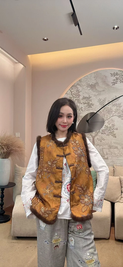 【禾禾家】“珐琅彩”新中式气质国风女装刺绣加棉女士马甲16123-6F