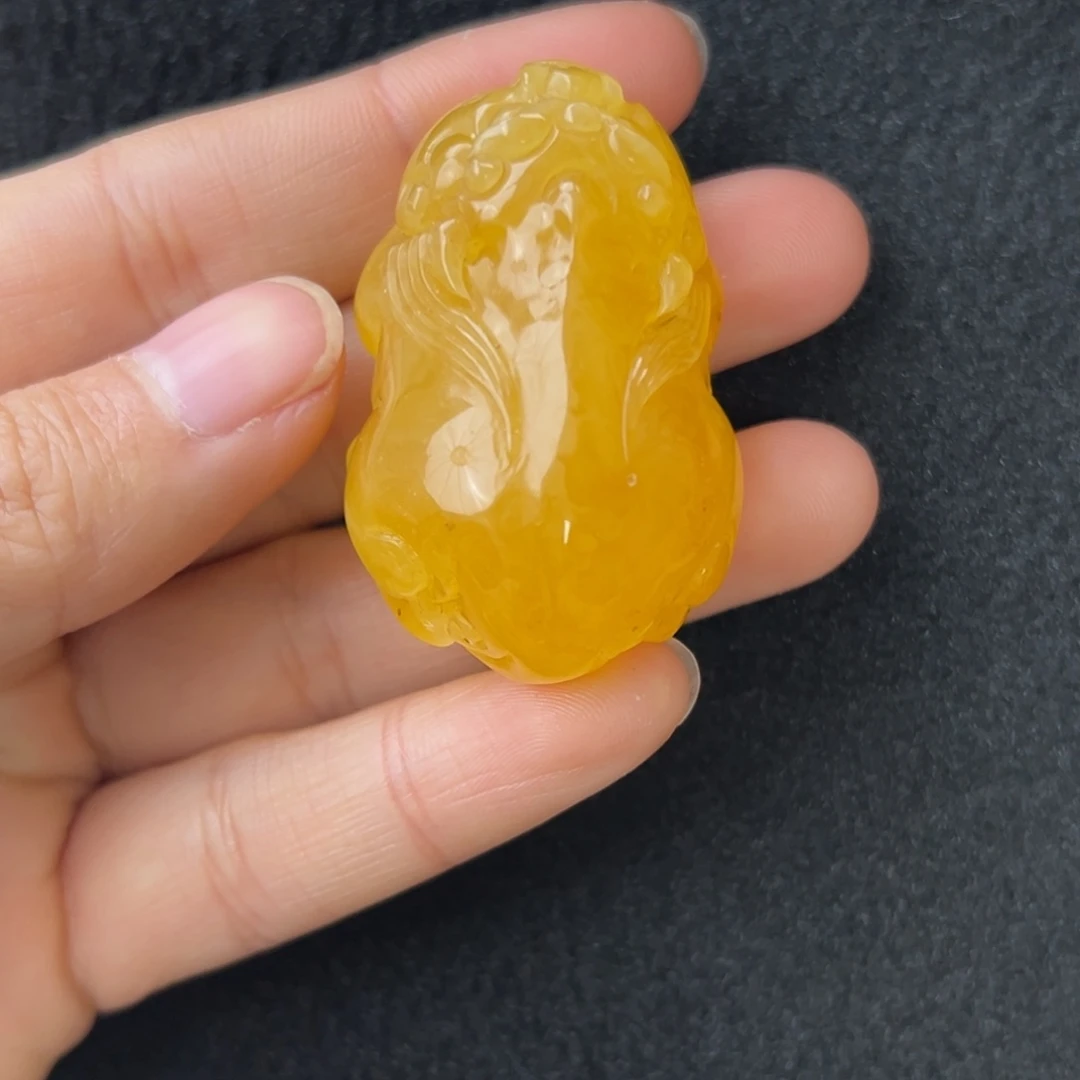 琥珀珠宝奇石未镶嵌