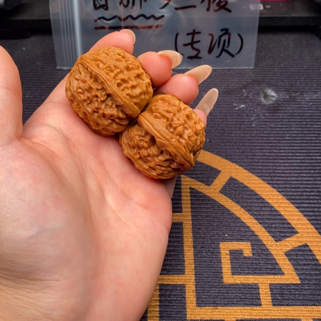 S***N吊坠文玩核桃白狮子