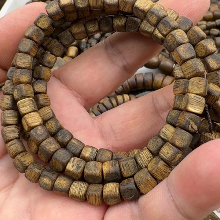 手串沉香乌身手串14克