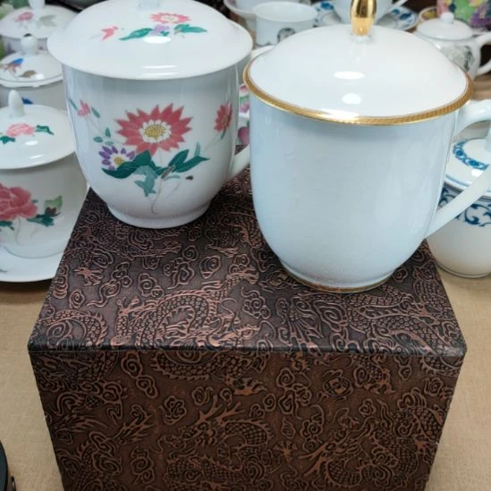 金***刚毛瓷秋菊，诗词，2只