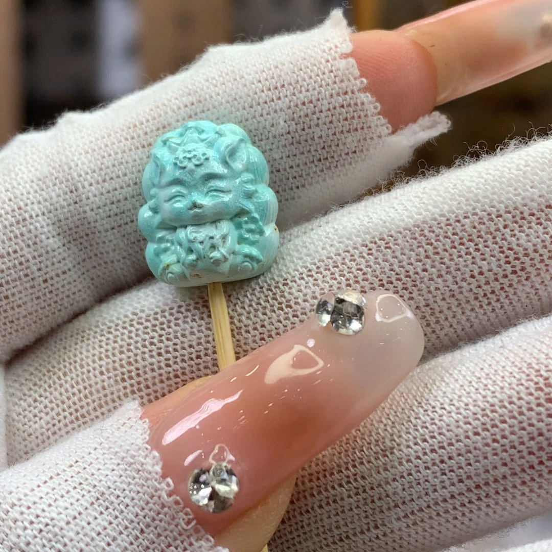 绿松石未镶嵌挂件