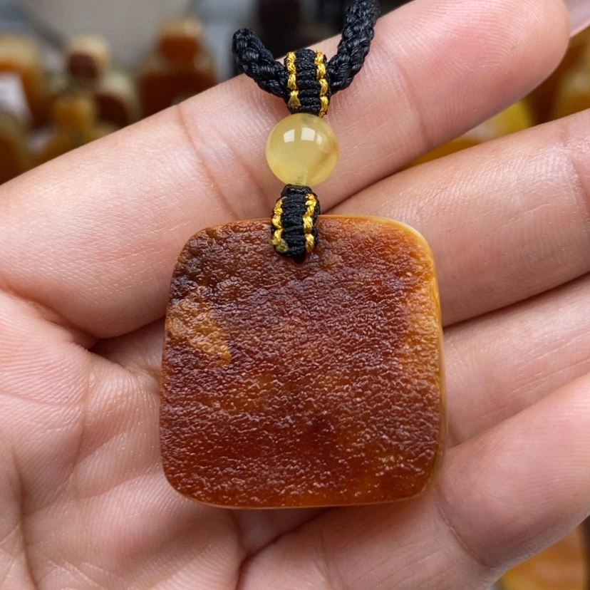 【闪购商品】琥珀颈饰未镶嵌