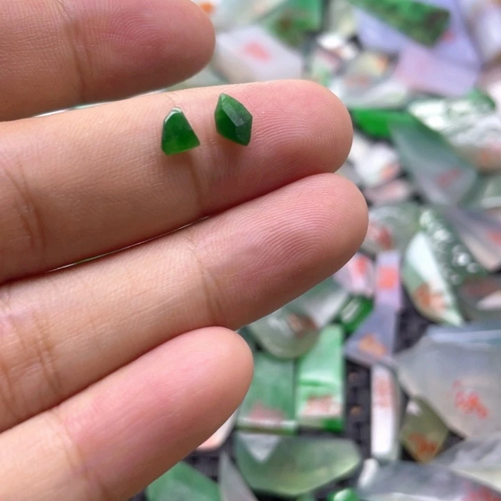 定制翡翠未镶嵌天然翡翠