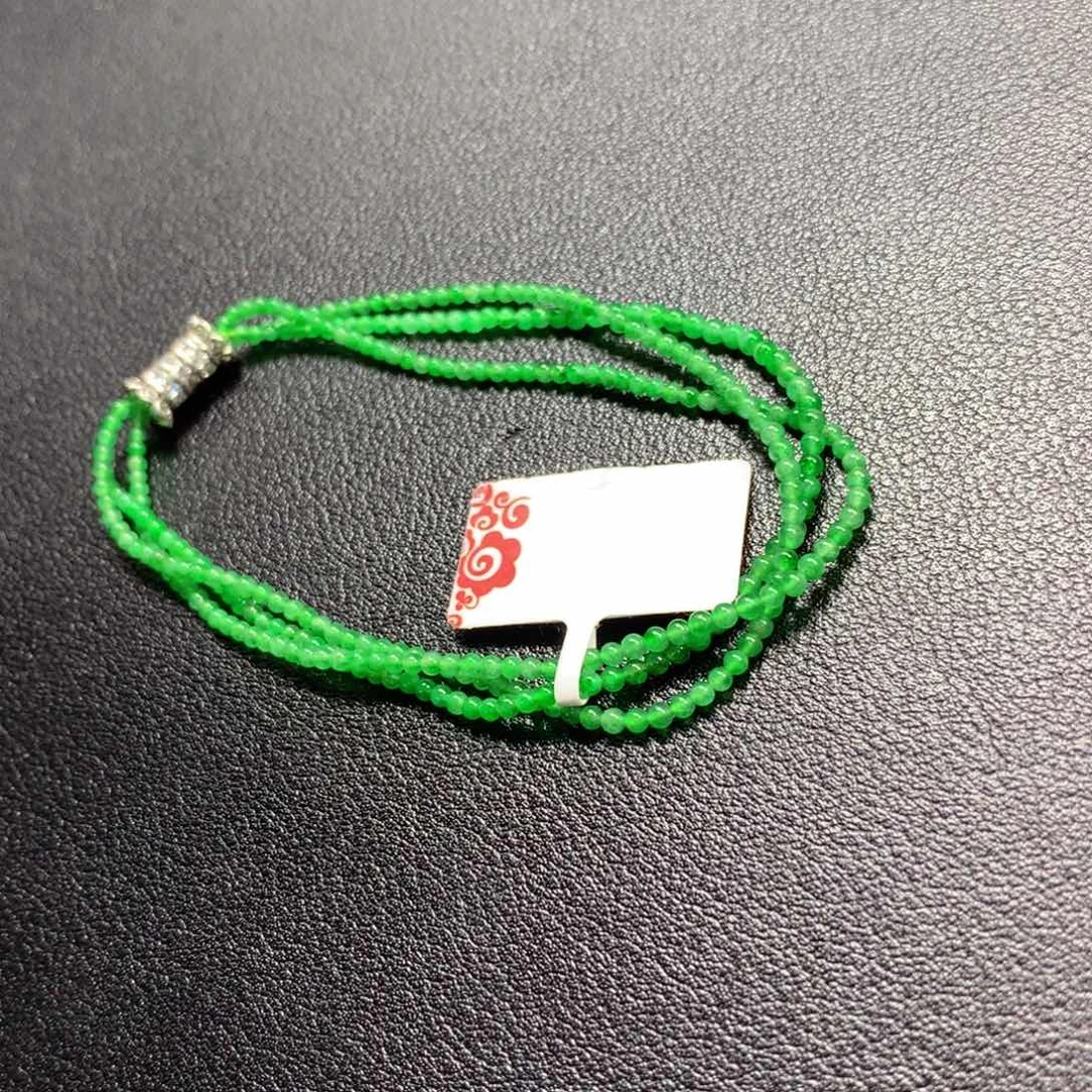 翡翠颈饰未镶嵌杨****吖