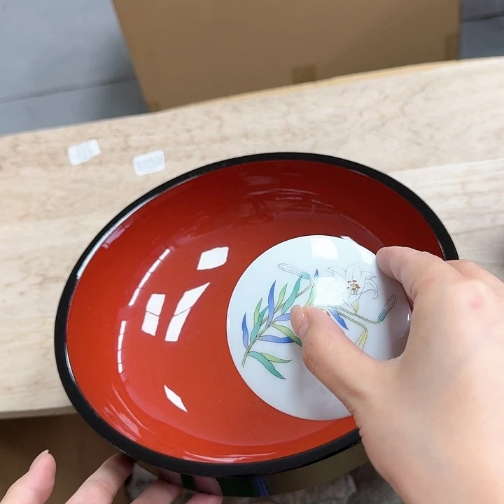 小*瓷器。 瓷器。