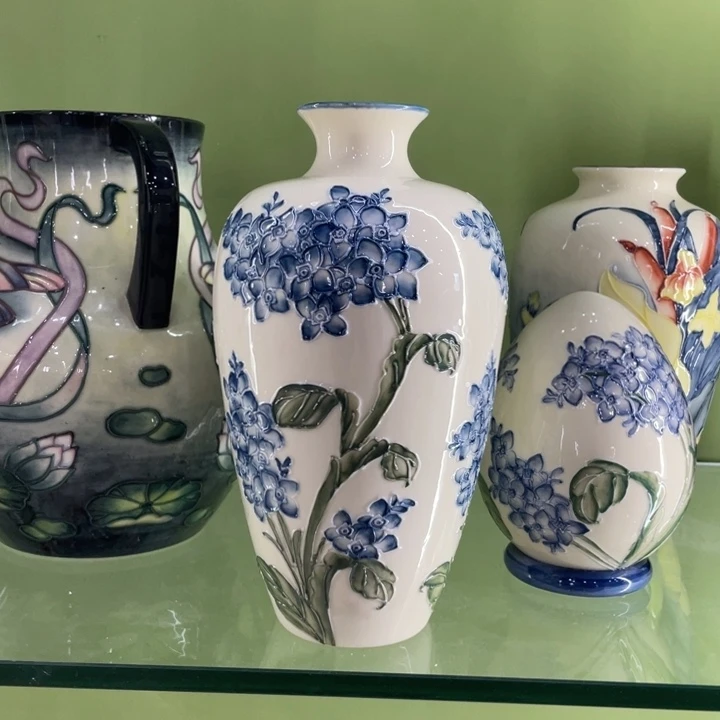 陶福利款绣球花瓶一个