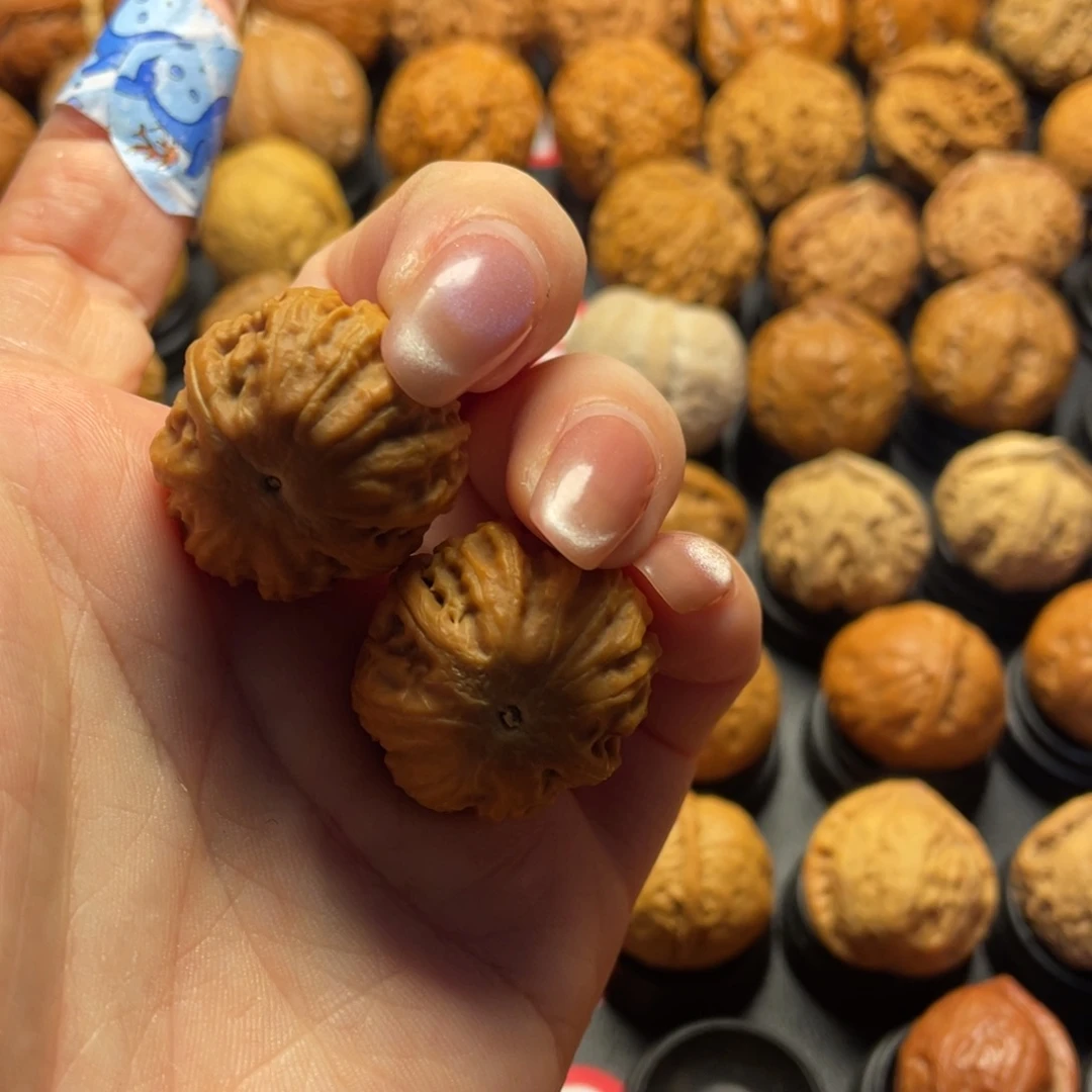 杰***丢文玩核桃吊坠核桃