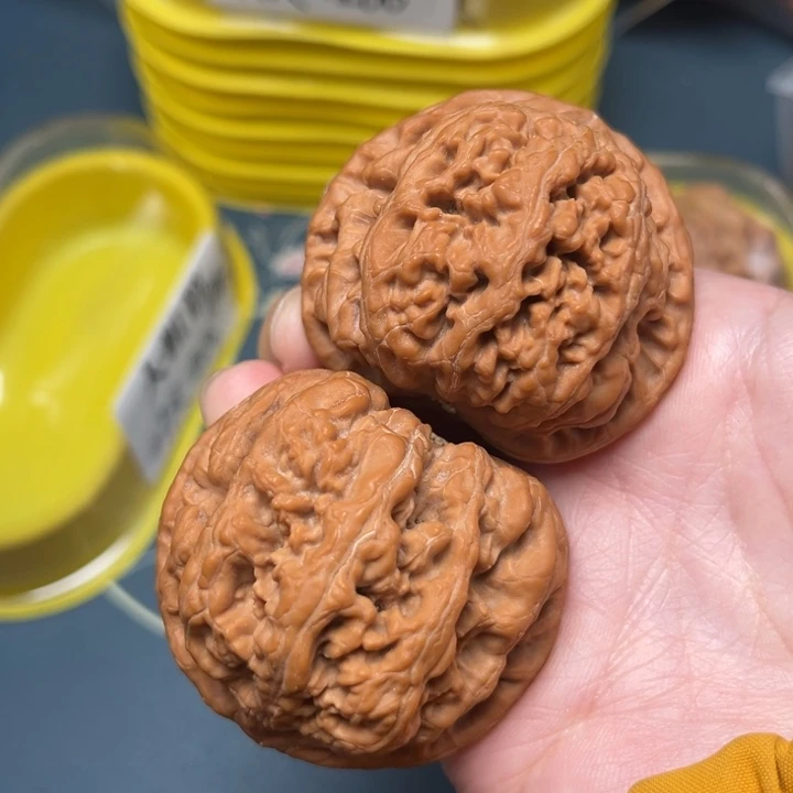 文玩核桃吊坠47-29536-05