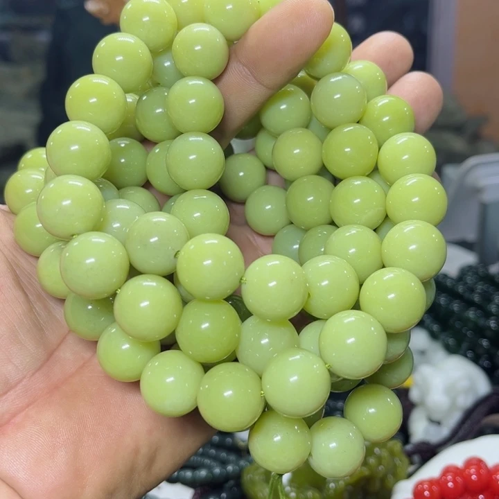 蛇纹石玉项链未镶嵌