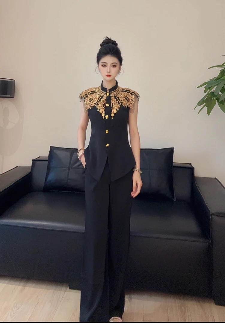 时尚气质轻奢设计感马甲上衣女2025早夏高端修身显瘦阔腿裤两件套