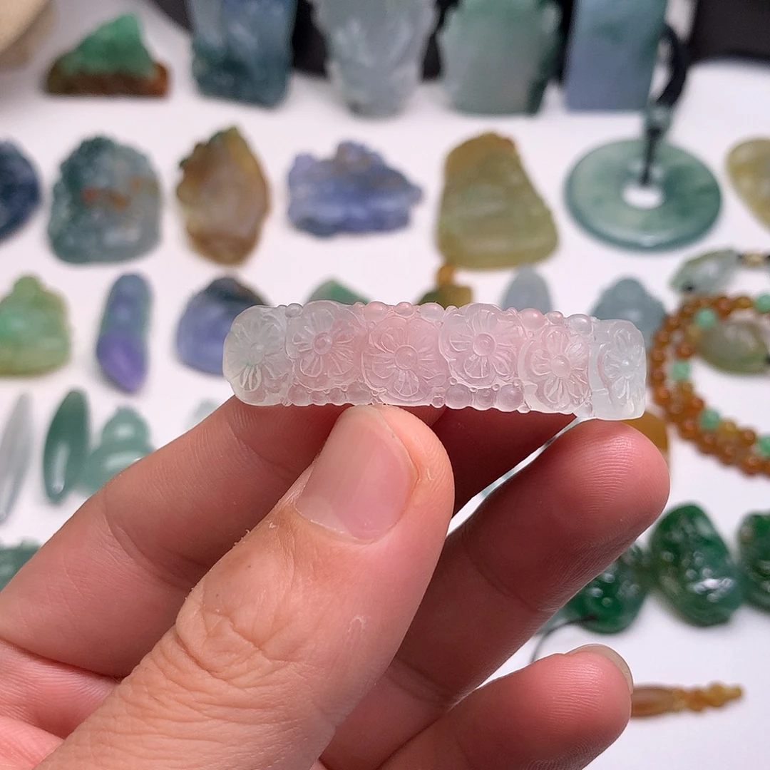 定制翡翠未镶嵌向阳花手牌