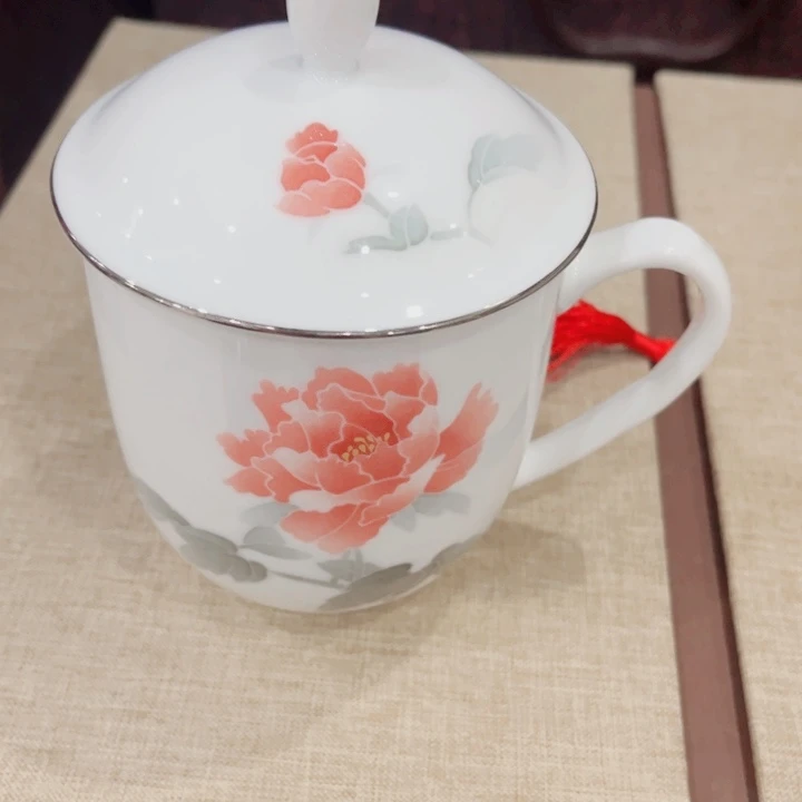 杯春*釉下五彩瓷的制作工艺与