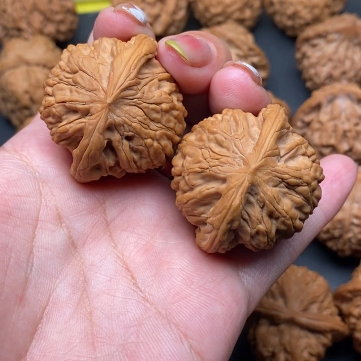 文玩核桃吊坠核***种康熙磨38