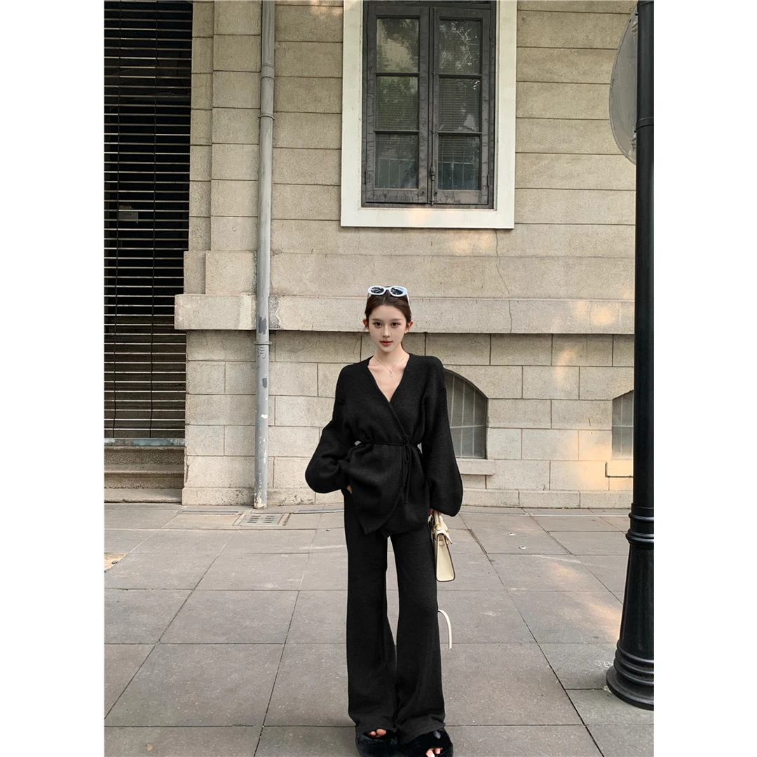 2025冬季新款V领针织毛衣系带厚款开衫垂感慵懒风针织裤套装女潮