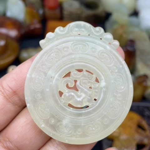 蛇纹石玉未镶嵌颈饰47