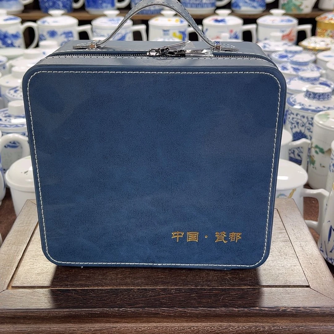 老***的陶瓷摆件礼盒包装设计风格