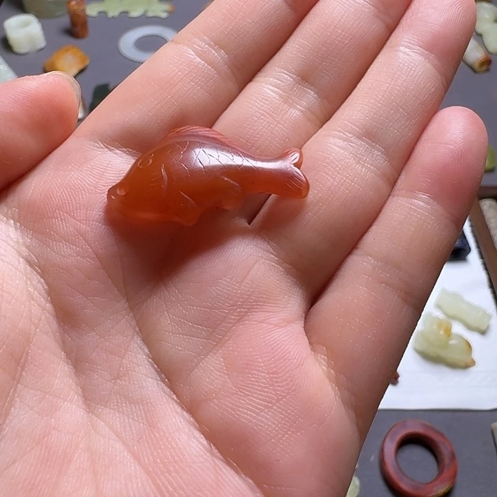 爱***油颈饰未镶嵌和田玉（糖玉）