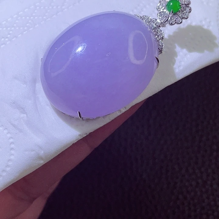 颈饰18K金镶嵌翡翠翡翠