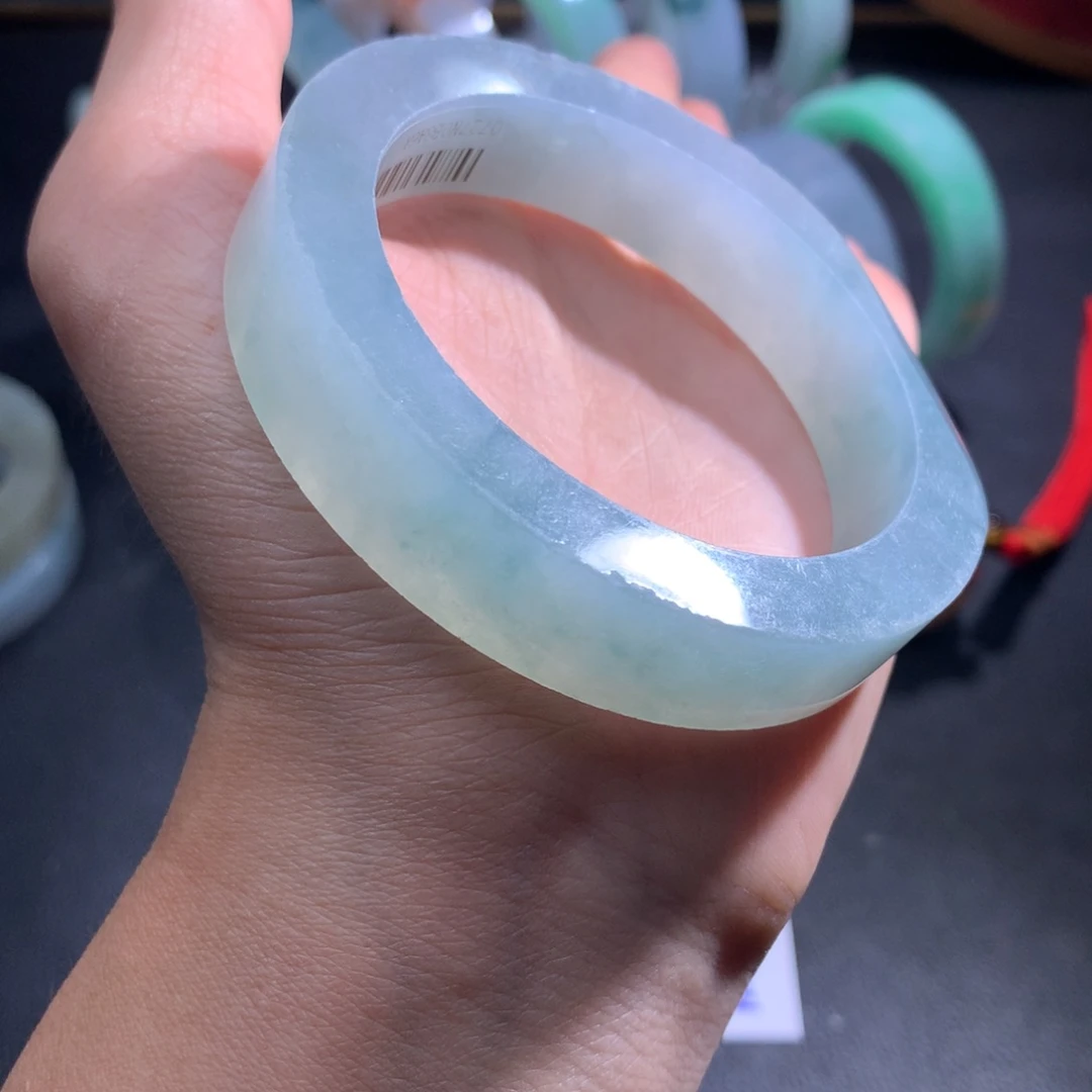 未镶嵌翡翠手镯定制翡翠