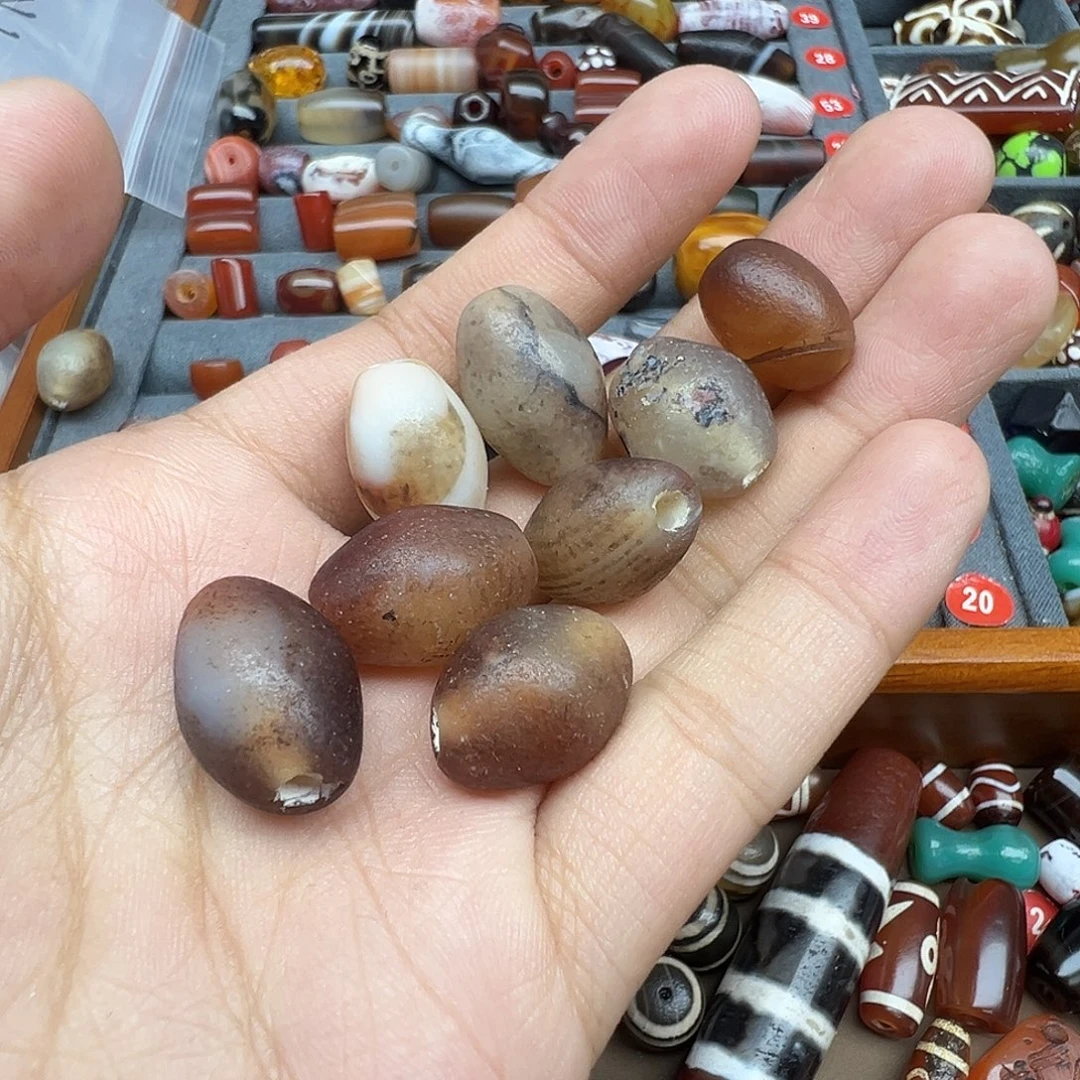 玛瑙/玉髓未镶嵌珠宝半成品有裂