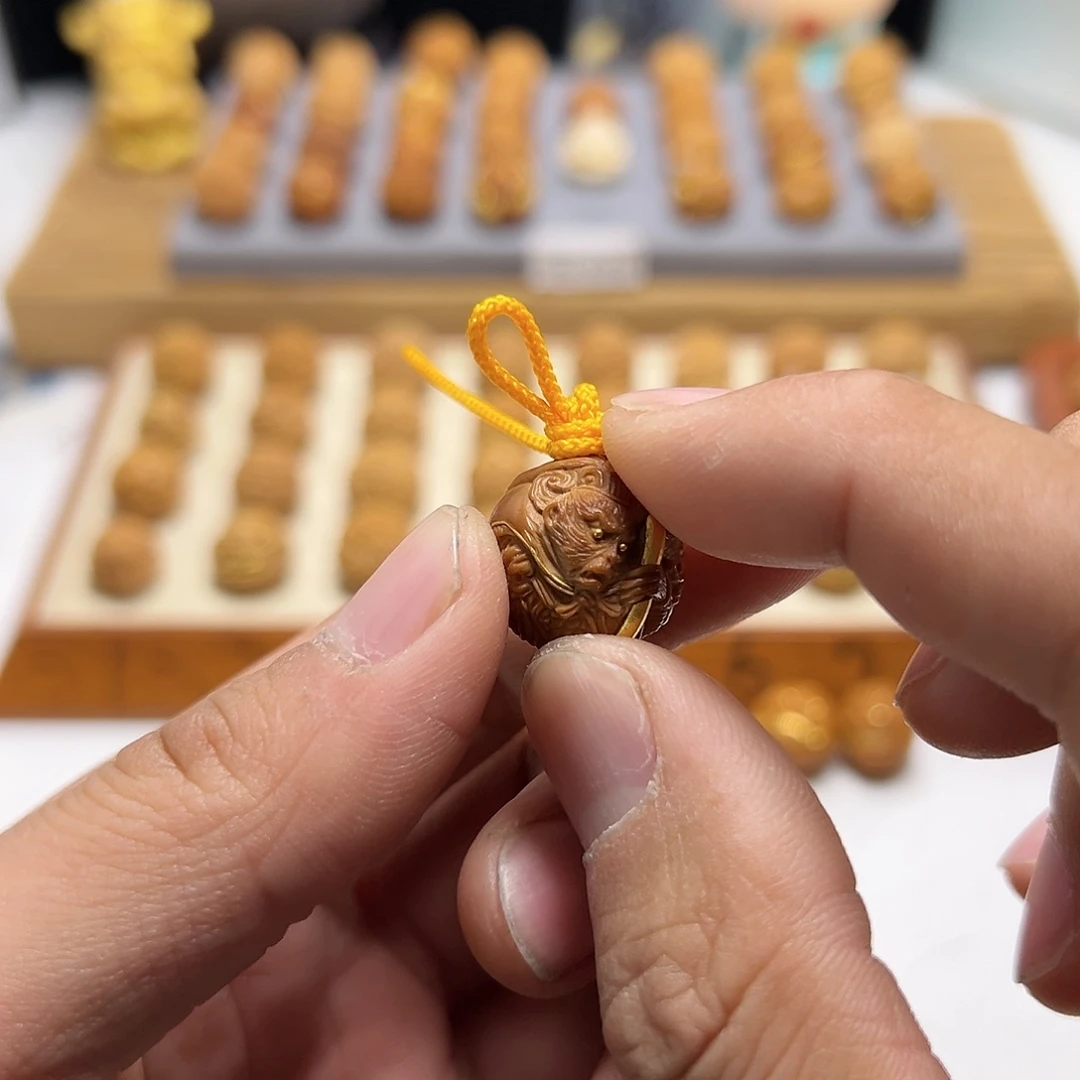 【闪购商品】猴头核桃把件霍****生猴头核桃雕刻