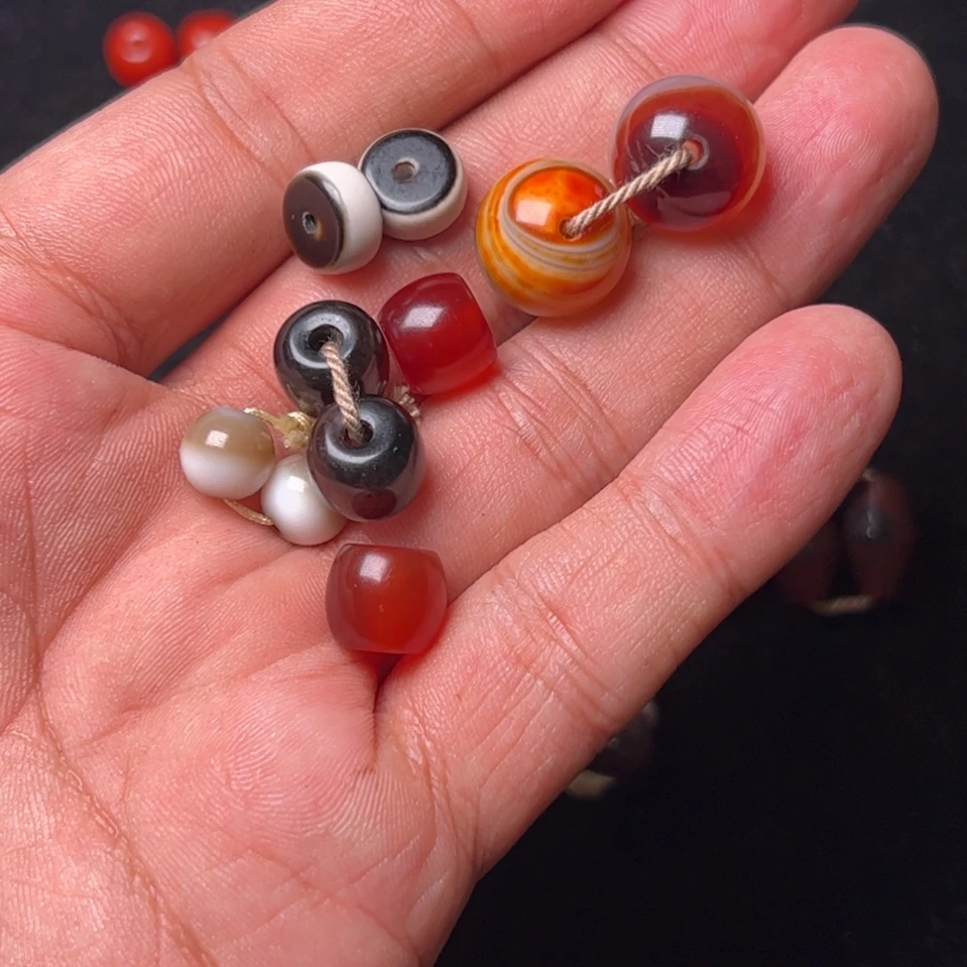 向****玛瑙/玉髓未镶嵌配饰