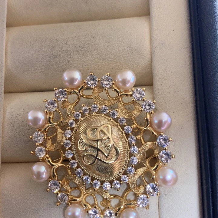 未镶嵌胸饰淡水珍珠