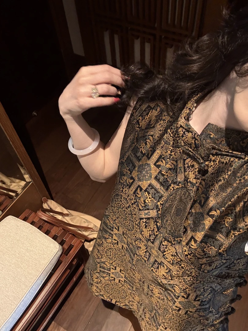 黄小新 |【沉香】春夏新款重工质感贵气设计感A字版旗袍上衣女