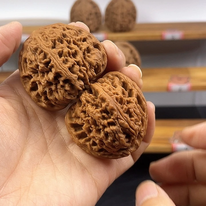唯***一吊坠文玩核桃南疆石