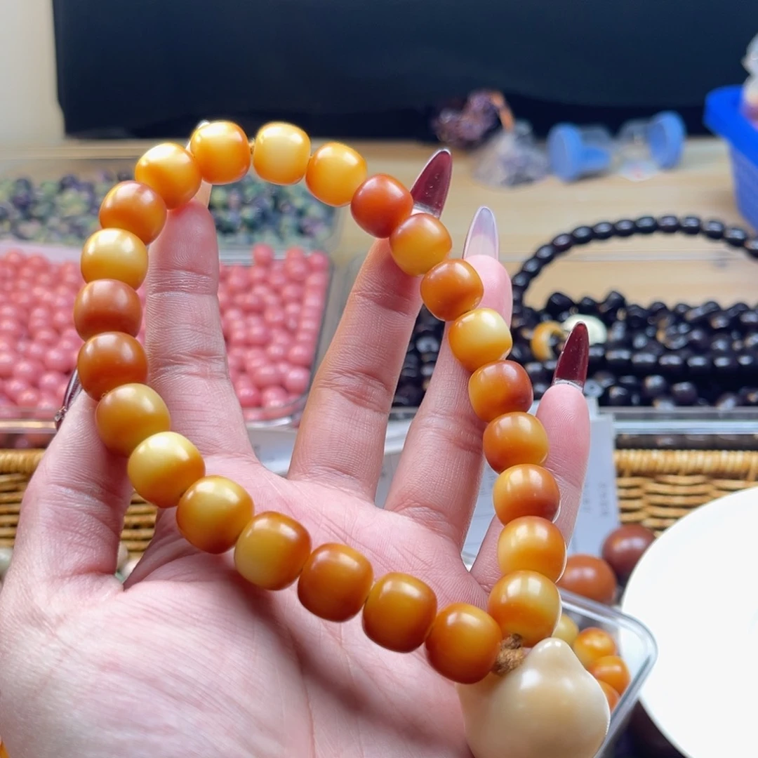 白玉菩提吊坠z12.75mm35颗。干磨闪电纹