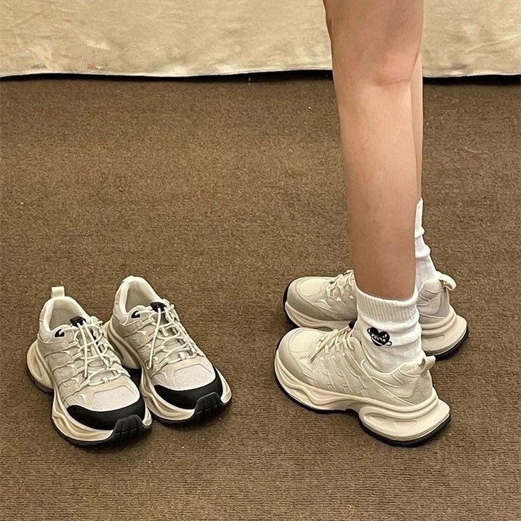 新款时尚新款女士休闲鞋，听主播口令下单